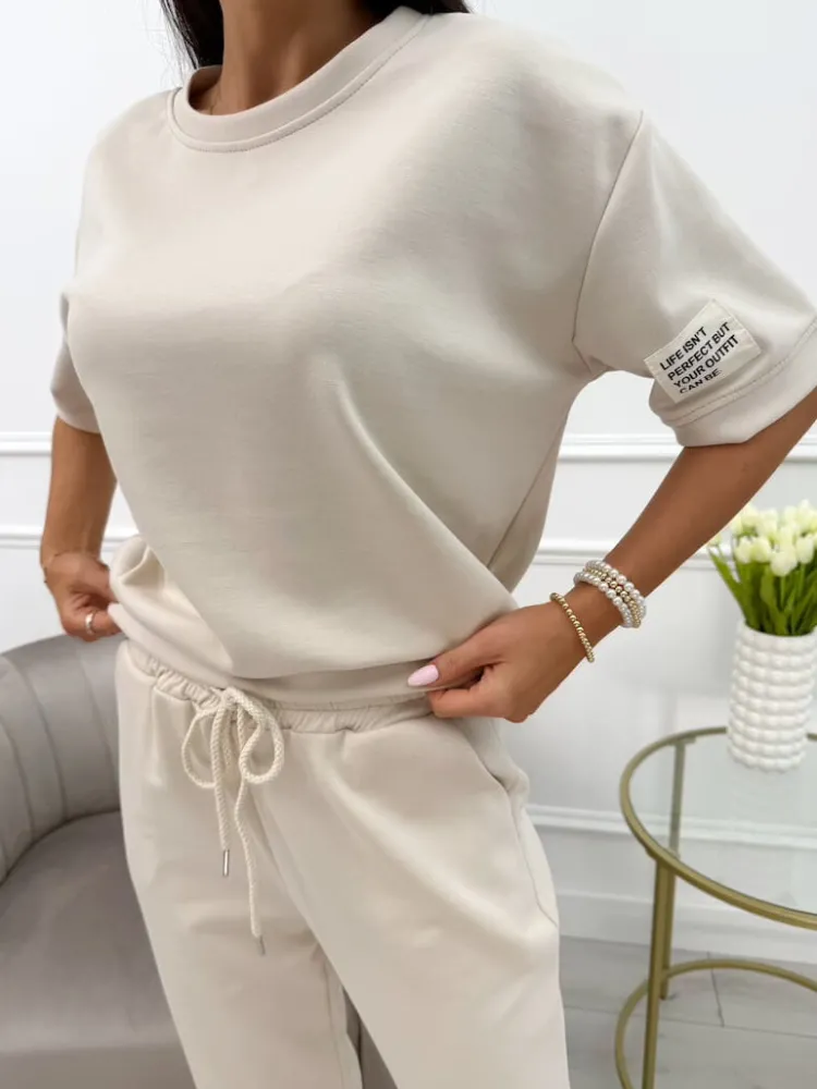 Beżowy Komplet Bluzka z Krótkim Rękawem + Spodnie 13939-360-A|Modna Kiecka Fashion