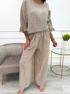 Beżowy Komplet Oversize Bluzka z Ozdobą + Spodnie 13904-423-A|Modna Kiecka Online