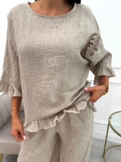Beżowy Komplet Oversize Bluzka z Ozdobą + Spodnie 13904-423-A|Modna Kiecka Online