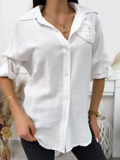 Biała Koszula Oversize z Naszywką 12079-422-A|Modna Kiecka New