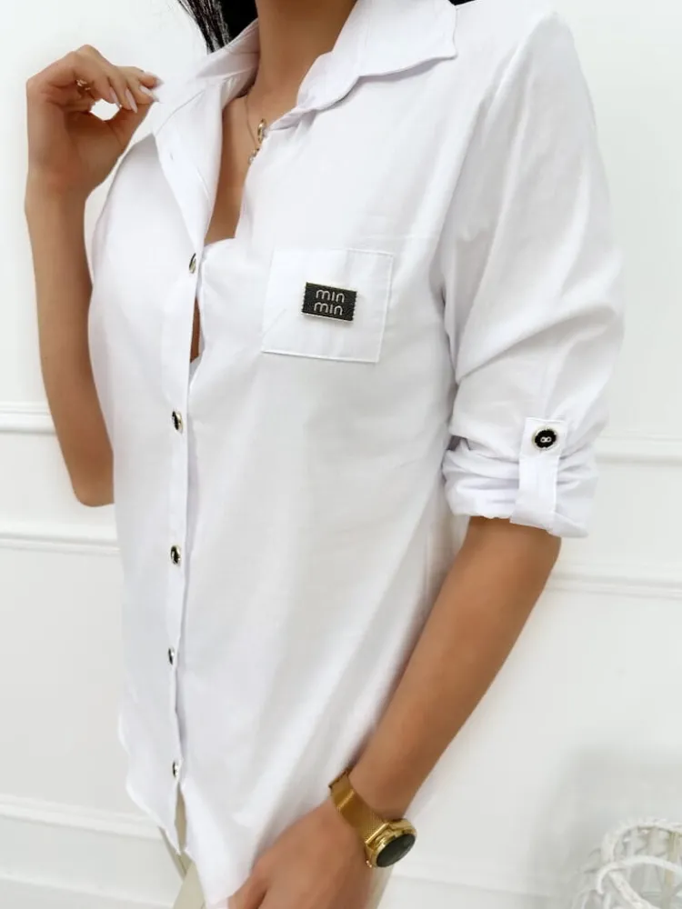 Biała Koszula z Ozdobną Naszywką 13447-159-B|Modna Kiecka Outlet