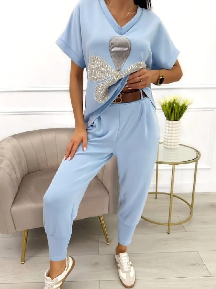 Błękitny Komplet z Ozdobną Aplikacją 13714-93-D|Modna Kiecka Fashion