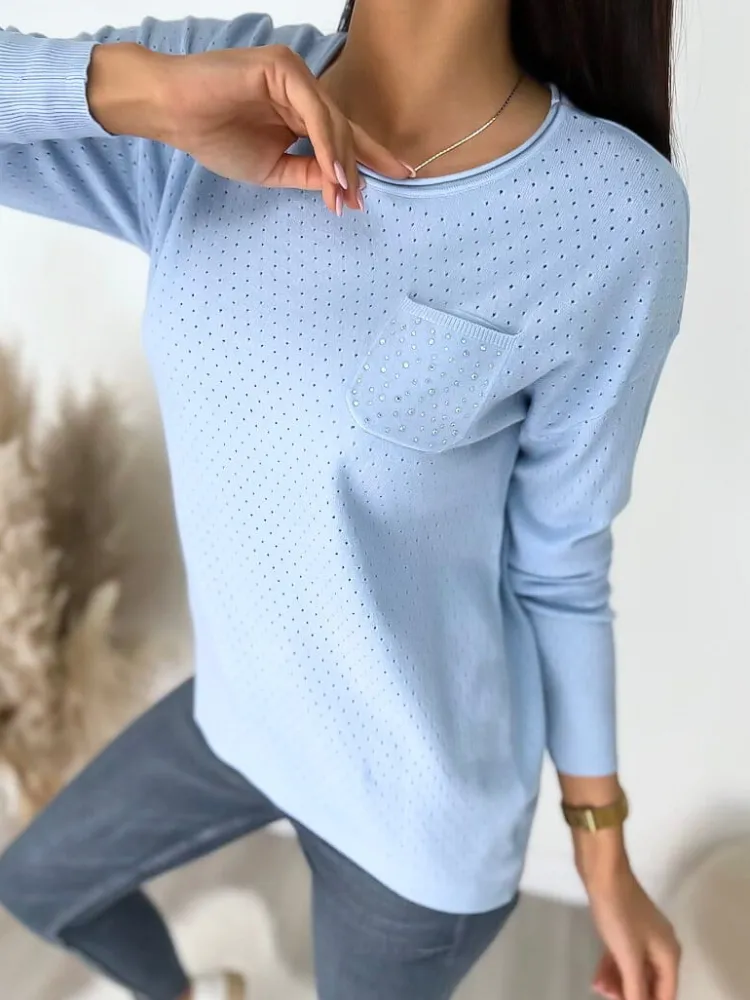 Błękitny Sweterek z Ozdobną Kieszonką 9540-521-B|Modna Kiecka Outlet