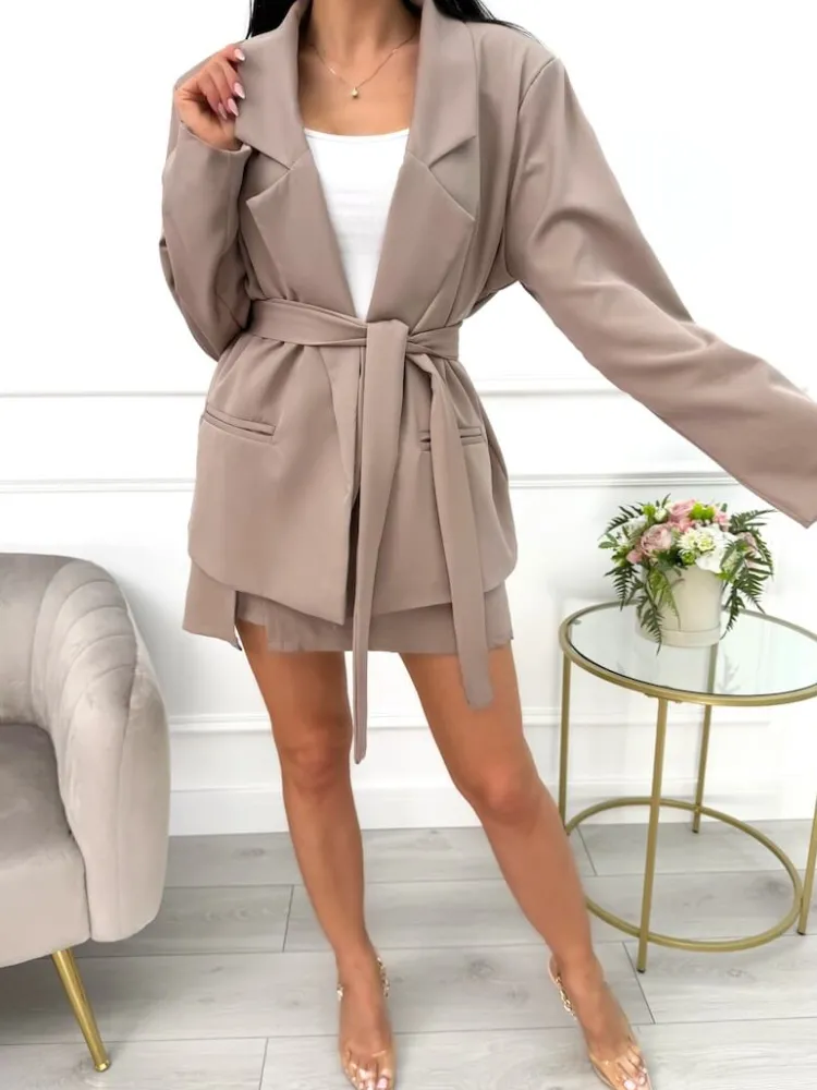 Cappuccino Komplet Marynarka Oversize + Spódnico-Spodenki 13568-191-B|Modna Kiecka Outlet