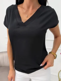 Czarna Bluzeczka z Dekoltem V 11455-351-B|Modna Kiecka Fashion