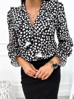 Czarna Bluzka w Grochy z Falbankami 12653-525-C|Modna Kiecka Sale