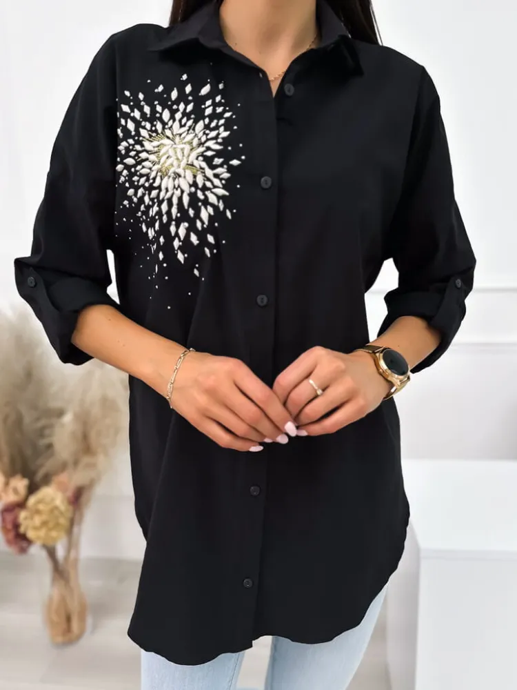 Czarna Koszula z Ozdobną Naszywką 10981-218-C|Modna Kiecka Sale