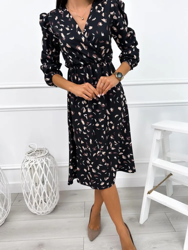 Czarna Sukienka w Beżowy Wzór z Rozporkiem 12643-298-B|Modna Kiecka Outlet