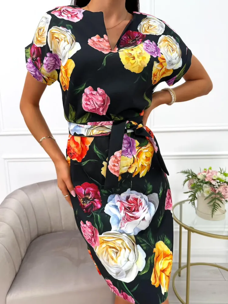 Czarna Sukienka w Kwiaty z Paskiem 14060-515-Q|Modna Kiecka Outlet