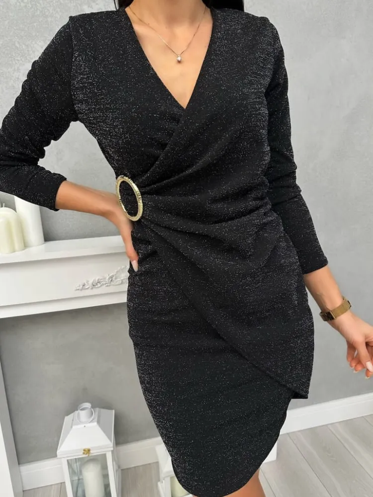 Czarna Sukienka z Ozdobą i Marszczeniem 13414-515-B|Modna Kiecka Outlet