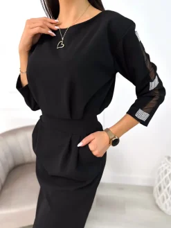 Czarna Sukienka z Ozdobnym Rękawem 11190-326-A|Modna Kiecka Online
