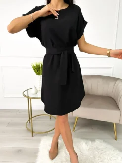 Czarna Sukienka z Paskiem 10004-129-D|Modna Kiecka Hot