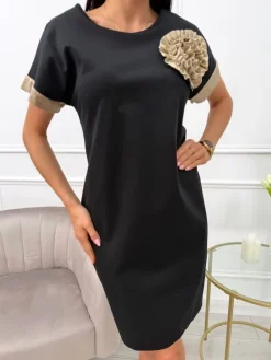 Czarna Sukienka z Połyskującą Ozdobą 13724-224-B|Modna Kiecka Fashion
