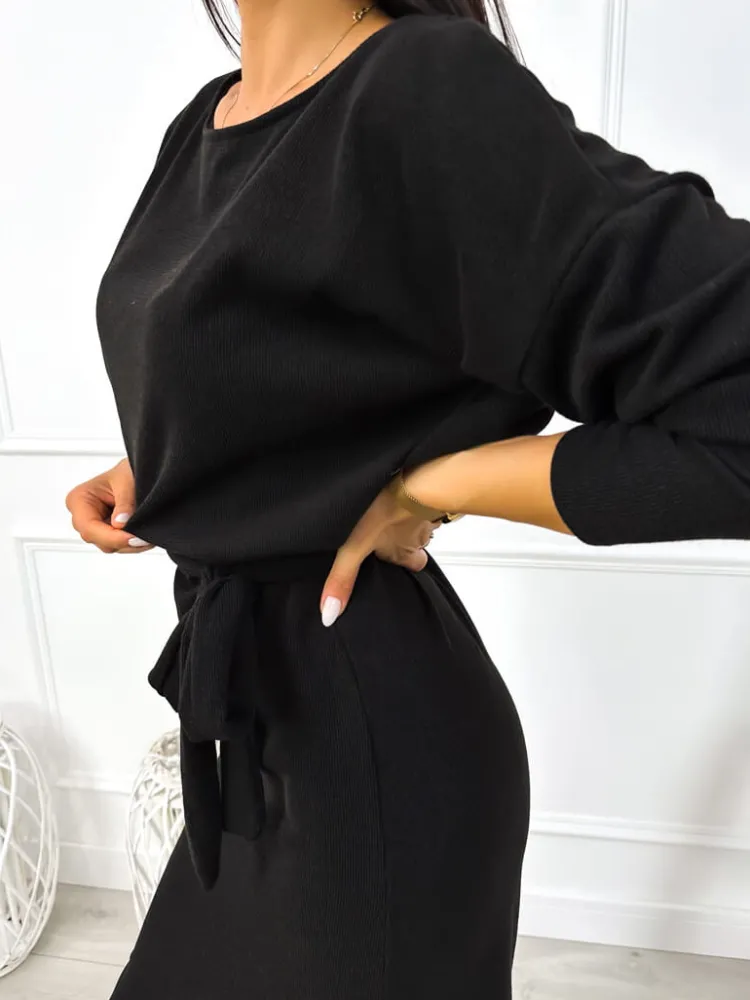 Czarna Sweterkowa Sukienka z Rozporkiem i Paskiem 12837-507-B|Modna Kiecka Hot