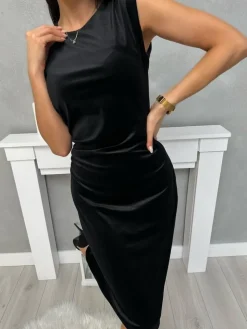 Czarna Welurowa Sukienka Maxi z Marszczeniem 13401-95-A|Modna Kiecka Fashion