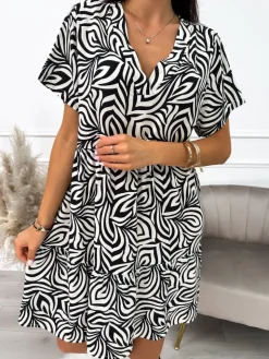 Czarno-Kremowa Sukienka Oversize 10329-116-A|Modna Kiecka New