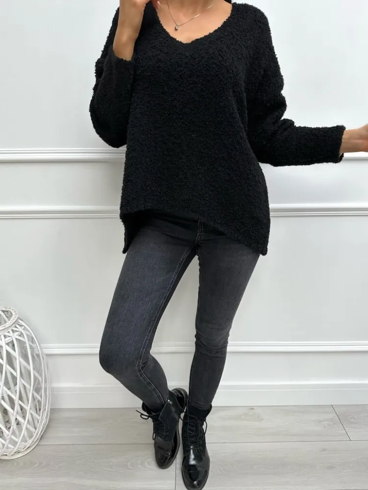 Czarny Sweterek z Dekoltem V 13358-405-D|Modna Kiecka Sale