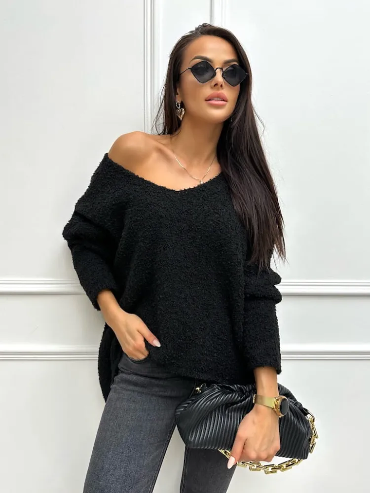 Czarny Sweterek z Dekoltem V 13358-405-D|Modna Kiecka Sale