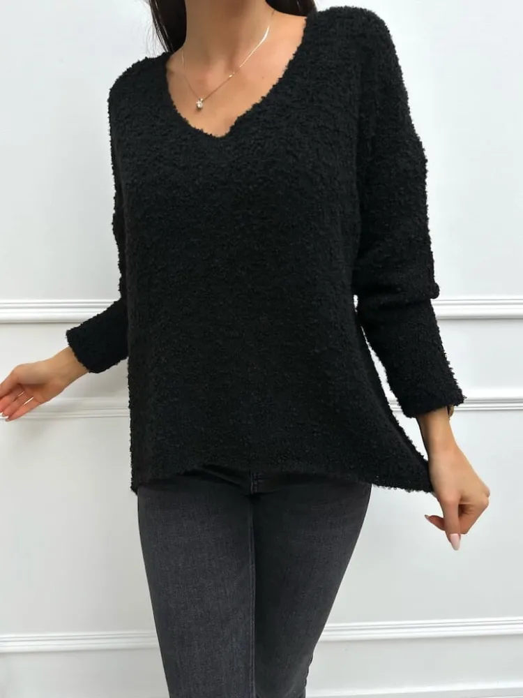 Czarny Sweterek z Dekoltem V 13358-405-D|Modna Kiecka Sale