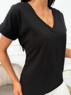 Czarny T-shirt z Dekoltem V 13669-140-D|Modna Kiecka Clearance