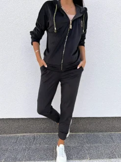 Czarny Welurowy Komplet z Naszywką 11412-263-B|Modna Kiecka Fashion