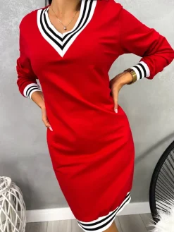 Czerwona Bawełniana Sukienka z Dekoltem V 13028-33-B|Modna Kiecka Fashion