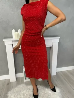 Czerwona Błyszcząca Sukienka z Ozdobami 13403-184-A|Modna Kiecka Clearance