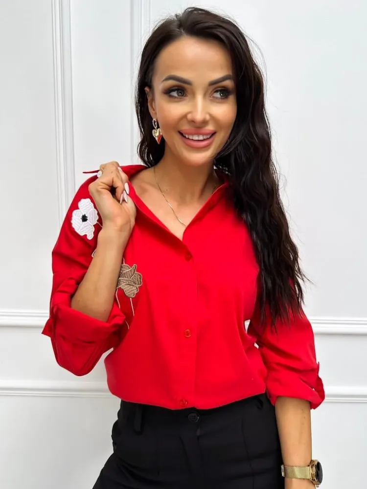 Czerwona Koszula z Ozdobną Naszywką 13282-187-B|Modna Kiecka Fashion