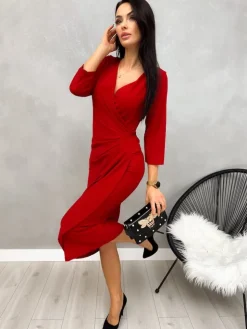 Czerwona Połyskująca Sukienka z Marszczeniem 13212-289-C|Modna Kiecka Discount