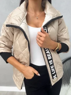 Jasnobeżowa Pikowana Kurtka 12044-177-G|Modna Kiecka Fashion