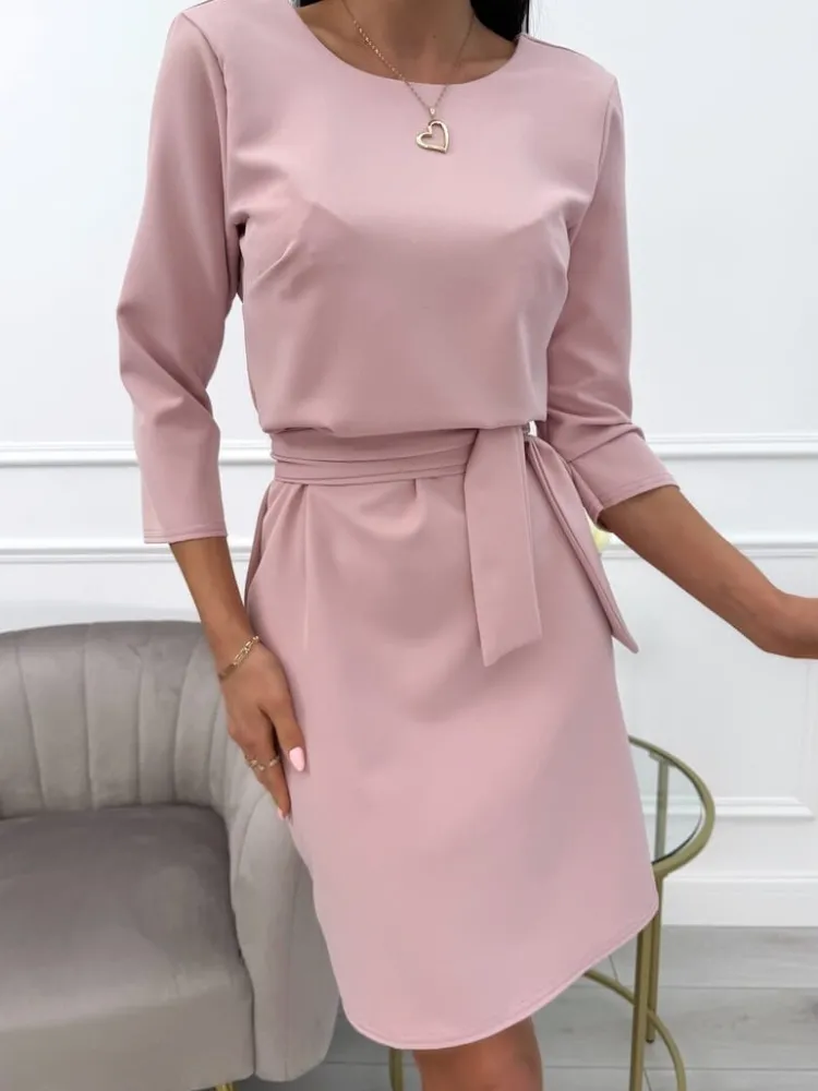 Jasnopudrowa Sukienka z Paskiem 11626-332-J|Modna Kiecka Outlet