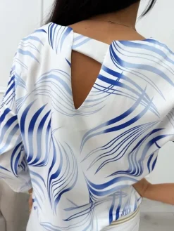 Kremowa Bluzka w Niebieski Wzór 13697-525-Q|Modna Kiecka Fashion