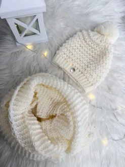 Kremowy Komplet Czapka z Pomponem + Szalik 13304-334-E|Modna Kiecka Discount