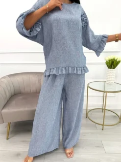 Niebieski Komplet Oversize Bluzka z Ozdobą + Spodnie 13904-423-B|Modna Kiecka Fashion