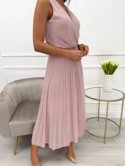 Pudrowa Plisowana Sukienka z Kopertowym Dekoltem 13869-500-D|Modna Kiecka Fashion