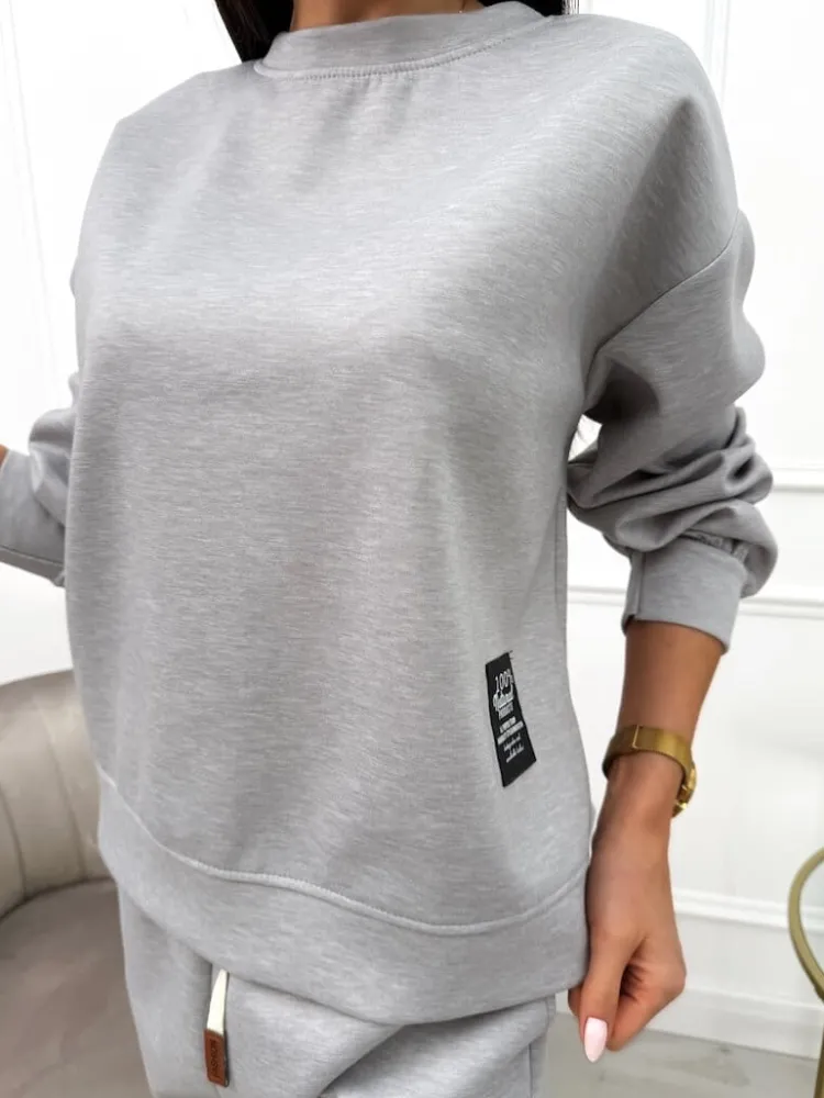 Szara Bluza z Naszywką 13748-131-D|Modna Kiecka Fashion