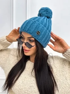 Turkusowa Czapka z Pomponem 13301-334-I|Modna Kiecka Online