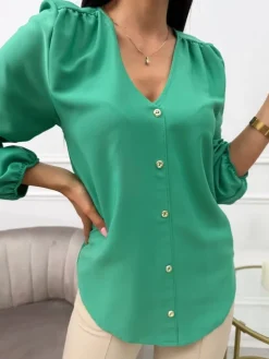Zielona Bluzka z Guziczkami 13687-261-G|Modna Kiecka Sale