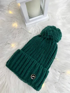 Zielona Czapka z Pomponem 13301-334-J|Modna Kiecka Clearance