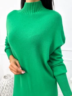 Zielona Sweterkowa Sukienka Oversize z Półgolfem 12910-111-H|Modna Kiecka Discount